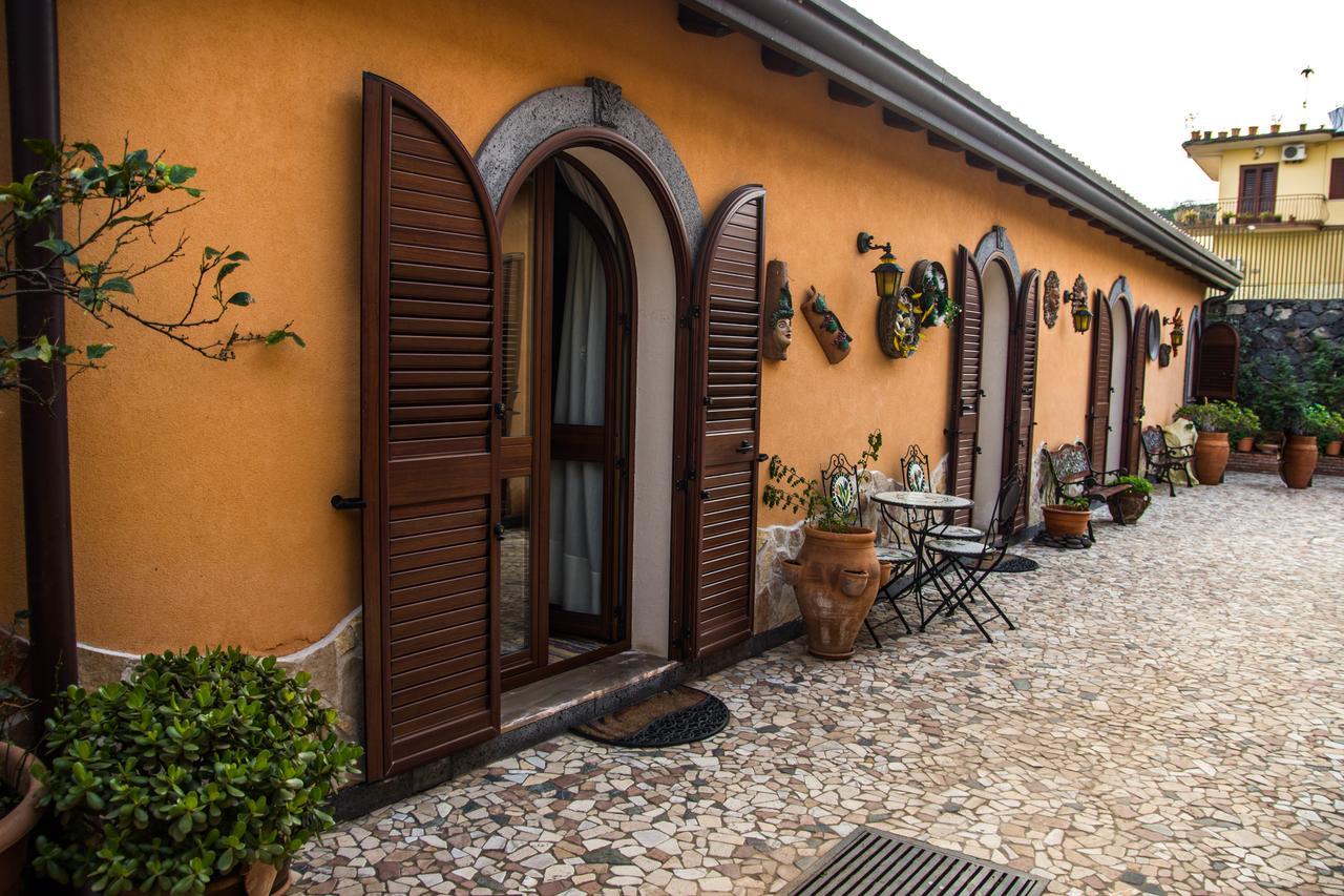 B&B Villa Liliya Fiumefreddo di Sicilia Exterior foto