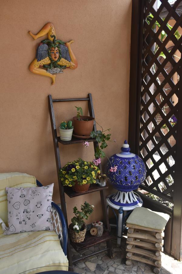 B&B Villa Liliya Fiumefreddo di Sicilia Exterior foto